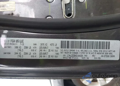 2017 Jeep Compass Latitude 4X4 z USA, uszkodzony, nr VIN 1C4NJDEB8HD100260